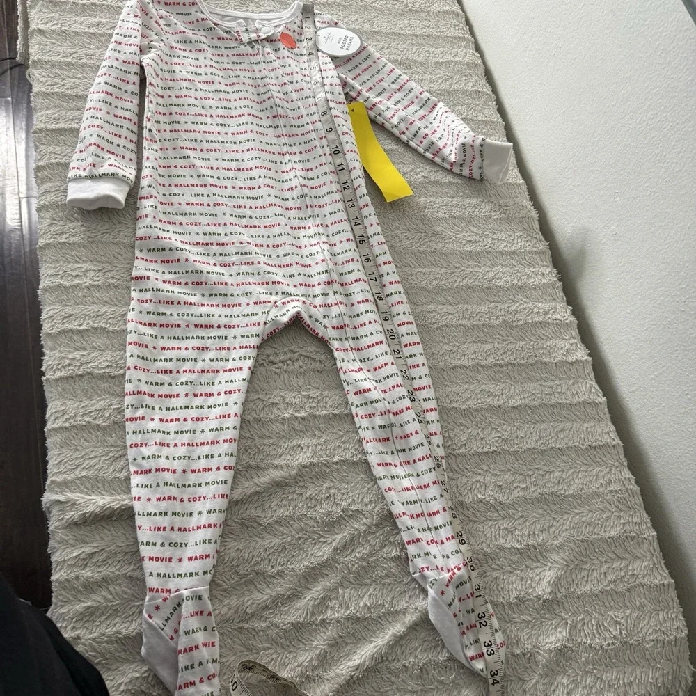 New Hallmark Movie Channel Kids Footed Pajamas Size 3T Footie‎ Christmas
